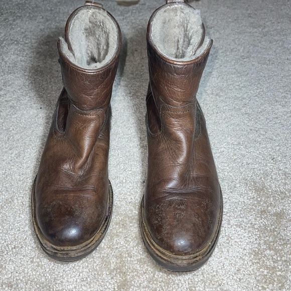 Frye MARA BUTTON SHORT boots - Picture 2 of 10